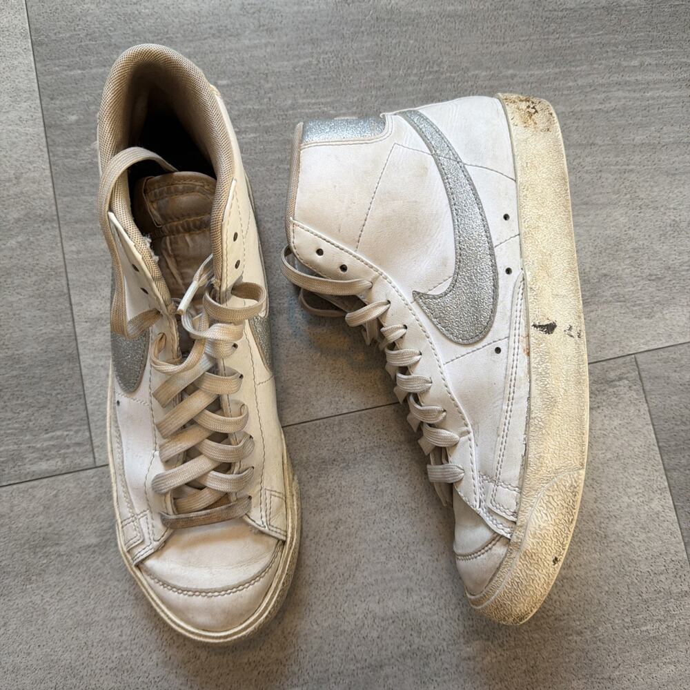 Nike Blazer Mid '77 Shoes Womens Sz 9 White Mid Basketball Sneakers DQ7574-100